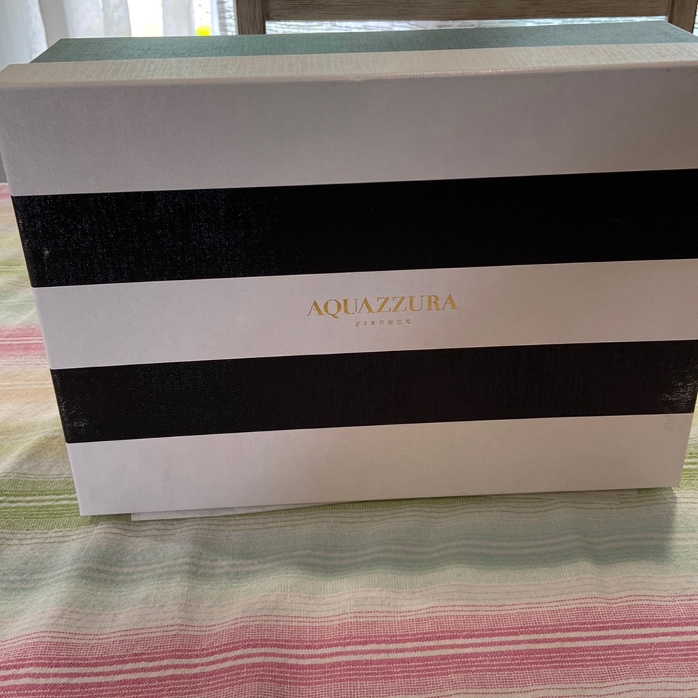Aquazzura Firenze. Empty shoe box. Clean(31x22x10)